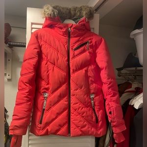 Teen Girl’s Spyder Ski Jacket. Size 14. Warm and water resistant.